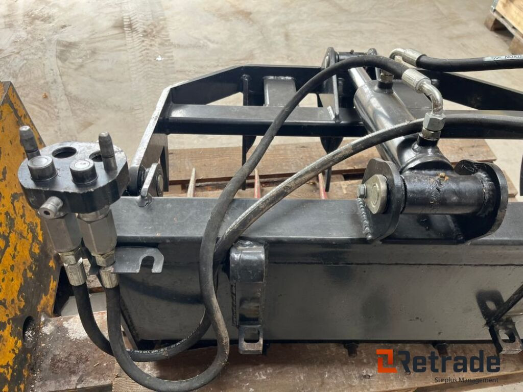 Overfaldsklo til Avant/multi One / Assault claw for Avant/multi One - Silage equipment: picture 4 Overfaldsklo til Avant/multi One / Assault claw for Avant/multi One - Silage equipment: picture 4