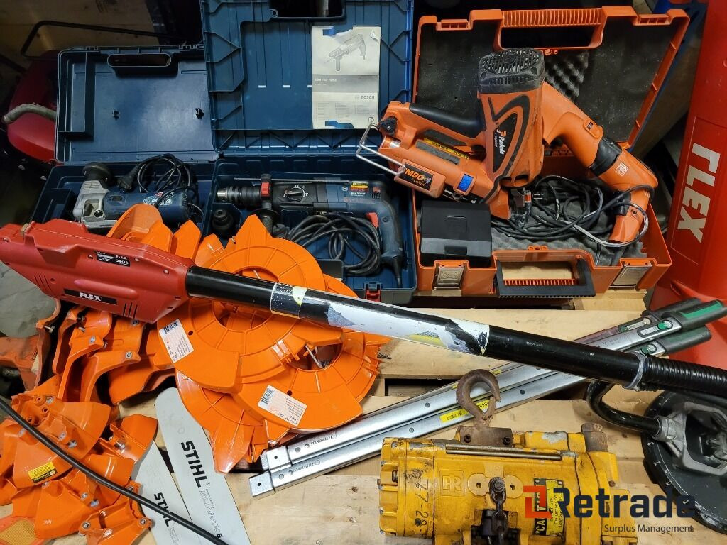 Paket med eldrivna samt batteridrivna handmaskiner mm - Construction equipment: picture 2 Paket med eldrivna samt batteridrivna handmaskiner mm - Construction equipment: picture 2