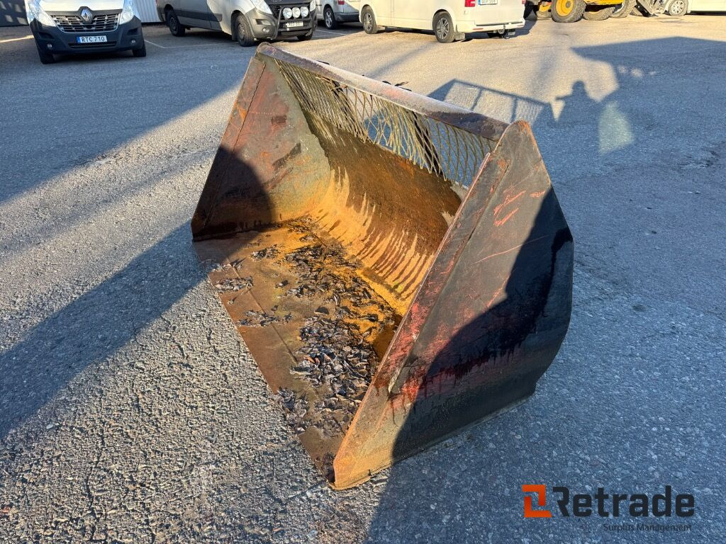 Skopa Gradmeko Trima fäste - Construction equipment: picture 1 Skopa Gradmeko Trima fäste - Construction equipment: picture 1