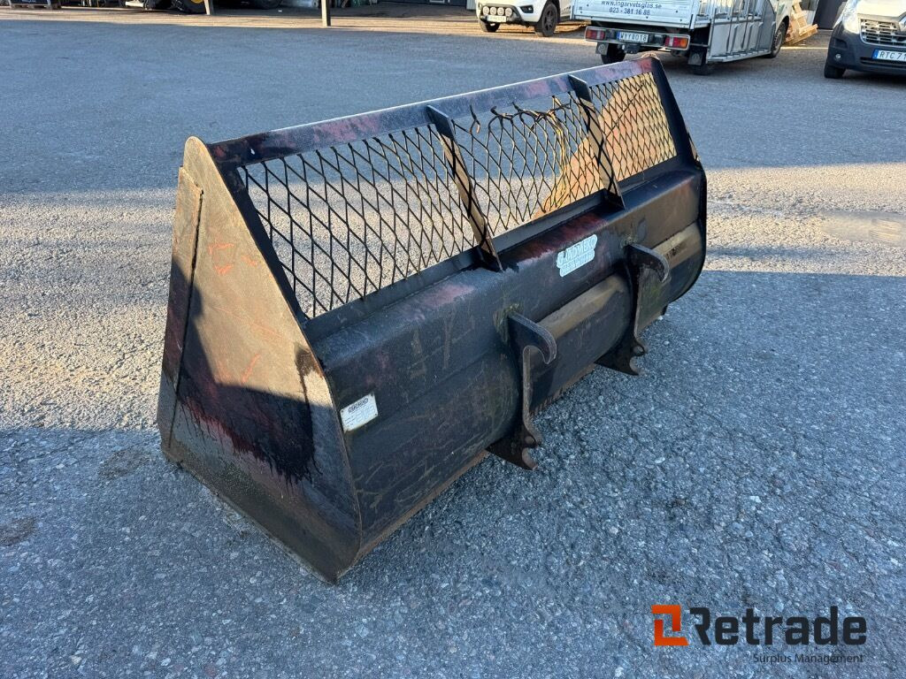 Skopa Gradmeko Trima fäste - Construction equipment: picture 2 Skopa Gradmeko Trima fäste - Construction equipment: picture 2