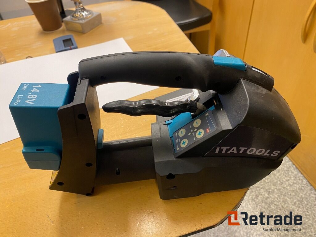 Stroppemaskin/ - verktøy med batteri. / Strapping machine/tool with battery. - Warehouse equipment: picture 2 Stroppemaskin/ - verktøy med batteri. / Strapping machine/tool with battery. - Warehouse equipment: picture 2
