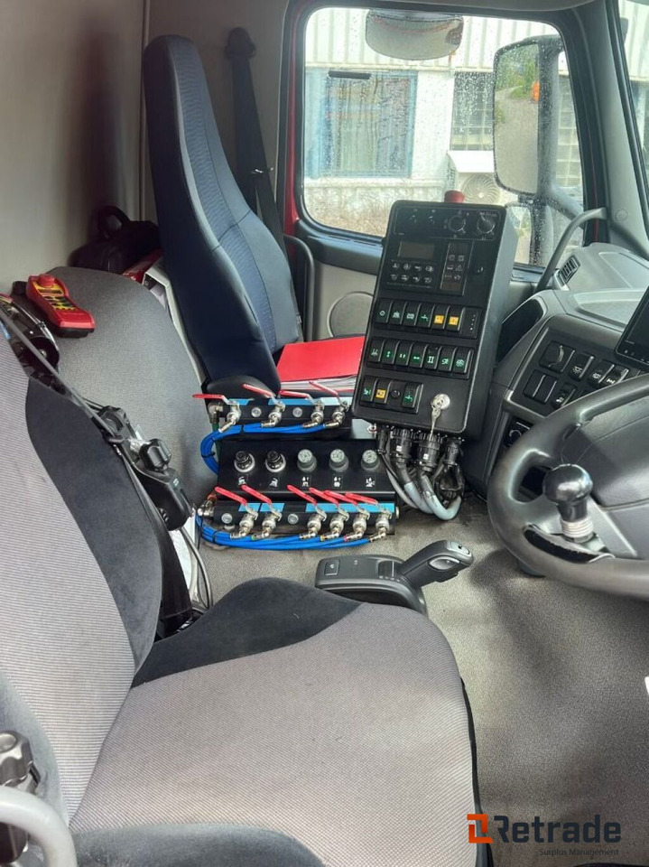 Volvo FE 300 Feiebil / Kombibil med Tipp og Brøyteoppsett - Road sweeper: picture 5 Volvo FE 300 Feiebil / Kombibil med Tipp og Brøyteoppsett - Road sweeper: picture 5