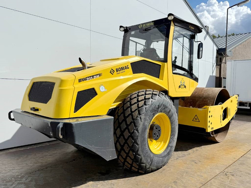 Bomag BW211DH-5 - German Machine / Only 1311 Hours! - Roller: picture 5 Bomag BW211DH-5 - German Machine / Only 1311 Hours! - Roller: picture 5