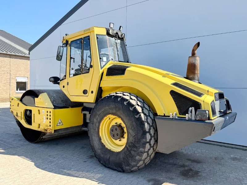 Bomag BW213DH-4 - EVIB/BVC / German Machine / Airco - Roller: picture 3 Bomag BW213DH-4 - EVIB/BVC / German Machine / Airco - Roller: picture 3