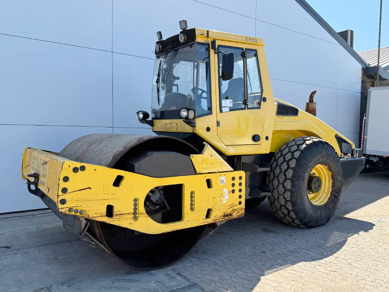 Bomag BW213DH-4 - Evib/BVC / German Machine - Roller: picture 2 Bomag BW213DH-4 - Evib/BVC / German Machine - Roller: picture 2