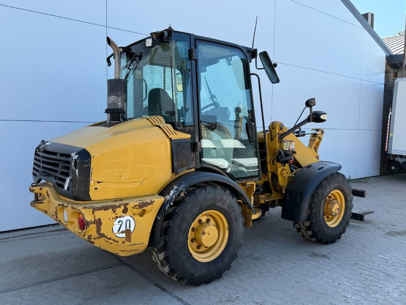 Cat 906H - Auto Greasing / Quick Coupler - Wheel loader: picture 5 Cat 906H - Auto Greasing / Quick Coupler - Wheel loader: picture 5