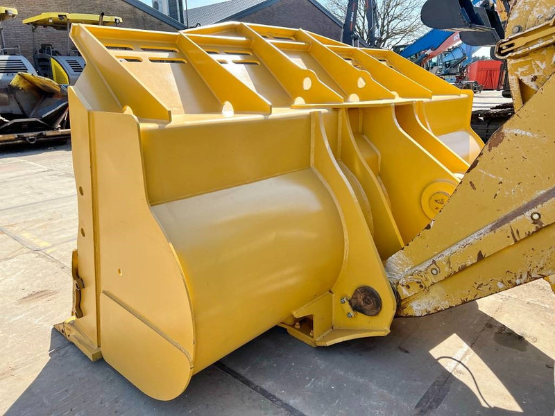Cat 988K Bucket - New / Unused - Bucket for Construction machinery: picture 4 Cat 988K Bucket - New / Unused - Bucket for Construction machinery: picture 4