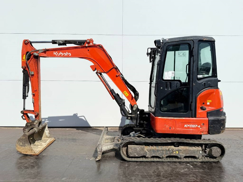 Kubota KX037-4 - Hammer Lines / Quick Coupler - Mini excavator: picture 1 Kubota KX037-4 - Hammer Lines / Quick Coupler - Mini excavator: picture 1