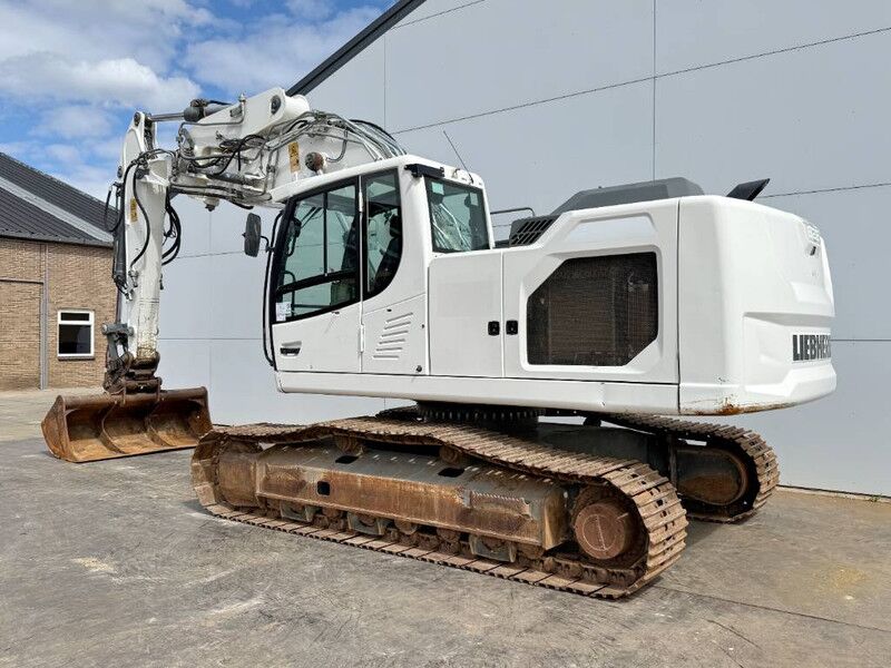 Liebherr R922LC - 2 Buckets Included / Automatic Greasing - Crawler excavator: picture 4 Liebherr R922LC - 2 Buckets Included / Automatic Greasing - Crawler excavator: picture 4