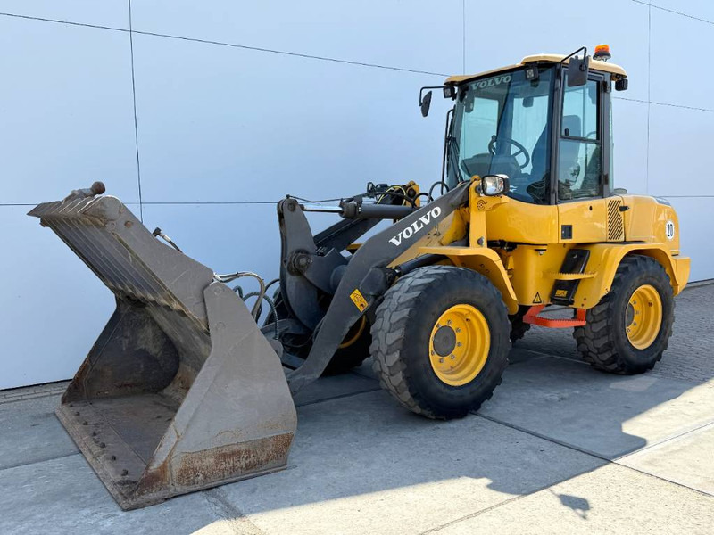 Volvo L30G - German Machine / 3rd Function - Wheel loader: picture 2 Volvo L30G - German Machine / 3rd Function - Wheel loader: picture 2