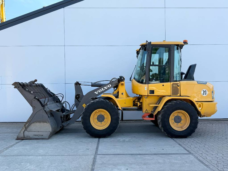 Volvo L30G - German Machine / 3rd Function - Wheel loader: picture 1 Volvo L30G - German Machine / 3rd Function - Wheel loader: picture 1