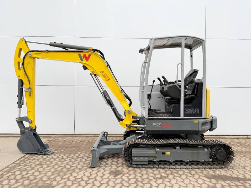WACKER NEUSON EZ36 - New / Unused / Hammer Lines - Mini excavator: picture 1 WACKER NEUSON EZ36 - New / Unused / Hammer Lines - Mini excavator: picture 1
