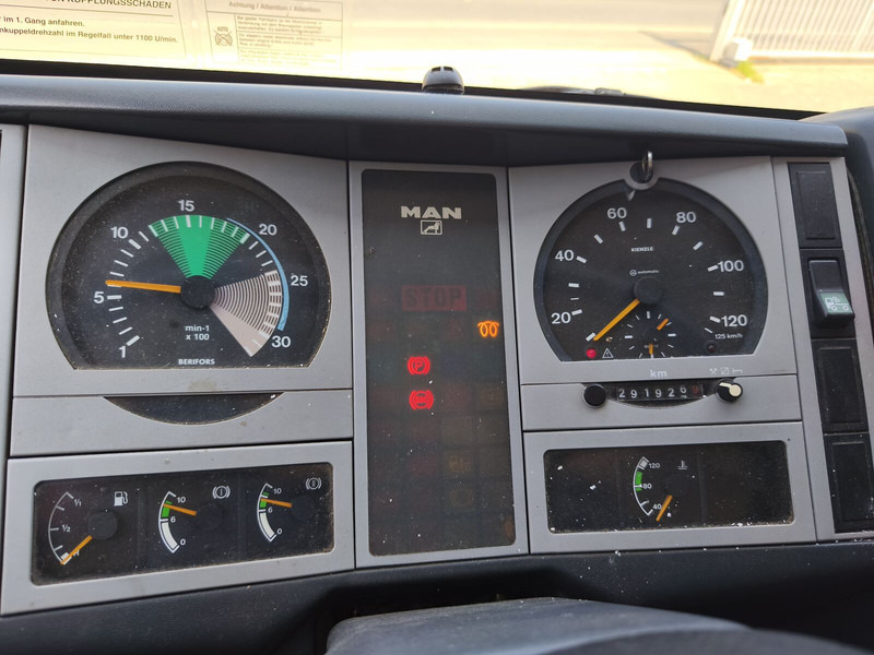 Box truck MAN LE 10.220: picture 20 Box truck MAN LE 10.220: picture 20