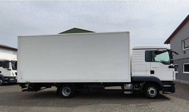 MAN TGL 8.190 Koffer gFH AHK LBW Euro 6 4x2 (11) TÜV NEU - Box truck: picture 4 MAN TGL 8.190 Koffer gFH AHK LBW Euro 6 4x2 (11) TÜV NEU - Box truck: picture 4