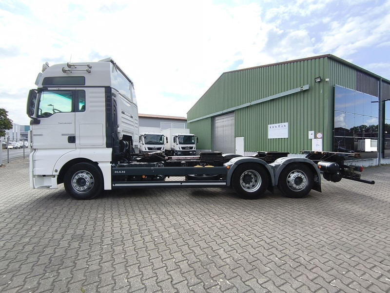 MAN TGX 26.460 BDF Euro 6 6x2 - Cab chassis truck: picture 5 MAN TGX 26.460 BDF Euro 6 6x2 - Cab chassis truck: picture 5