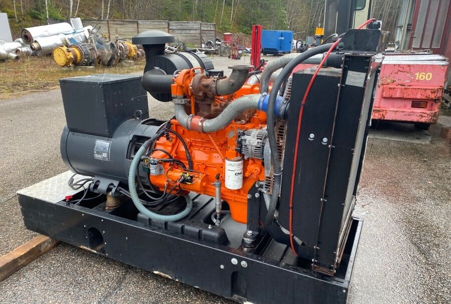 Diversen ECP34 2S4 - Iveco Engine,126kVA,New oils, filters, Mecc Alte ECP34 2S4 - Iveco Engine,126kVA,New oils, filters, Like New - Generator set: picture 2 Diversen ECP34 2S4 - Iveco Engine,126kVA,New oils, filters, Mecc Alte ECP34 2S4 - Iveco Engine,126kVA,New oils, filters, Like New - Generator set: picture 2