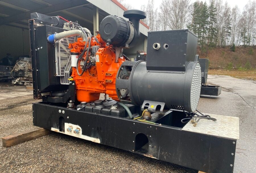 Diversen ECP34 2S4 - Iveco Engine,126kVA,New oils, filters, Mecc Alte ECP34 2S4 - Generator set: picture 1 Diversen ECP34 2S4 - Iveco Engine,126kVA,New oils, filters, Mecc Alte ECP34 2S4 - Generator set: picture 1