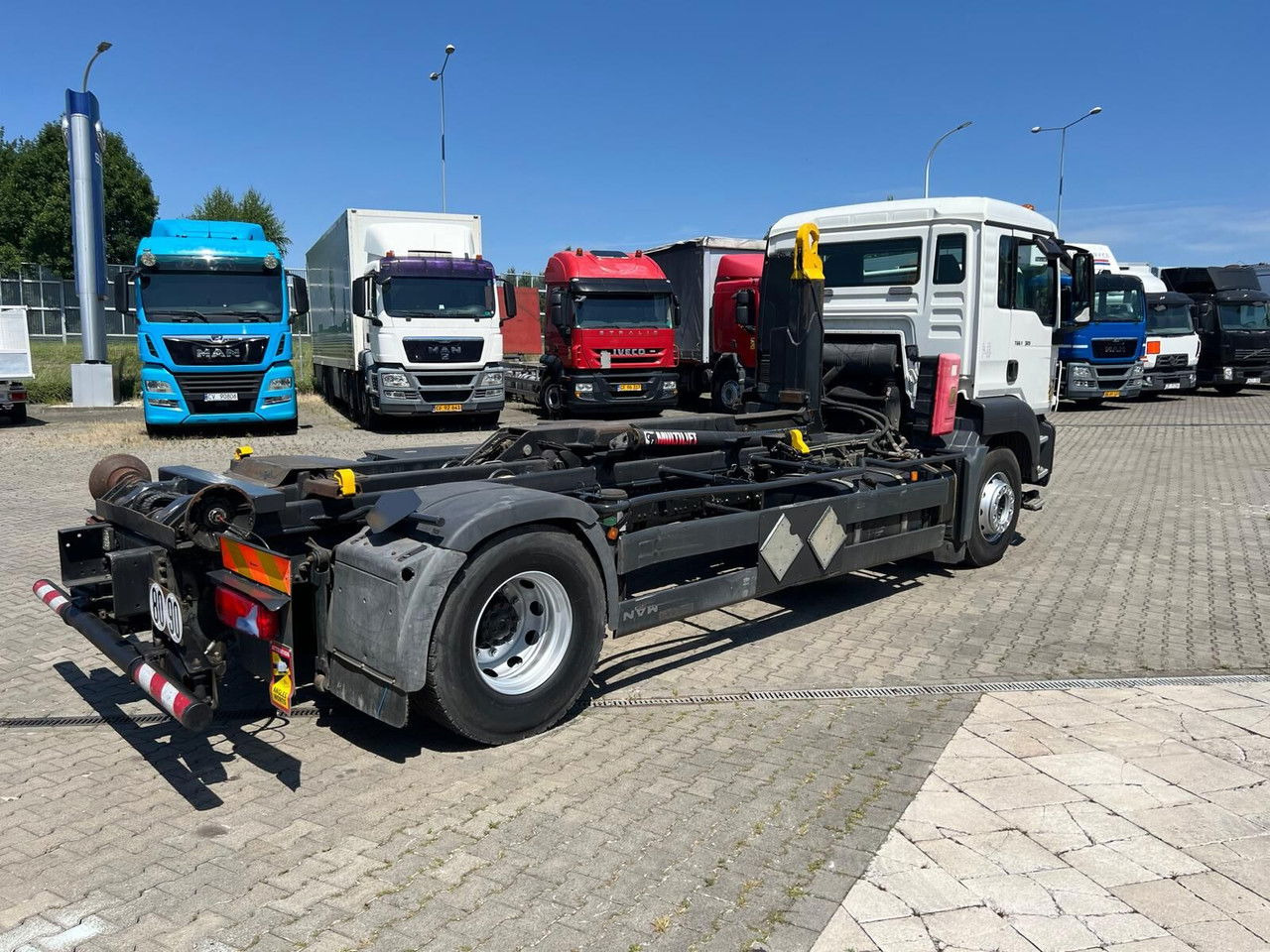 MAN TGS 18.320 NO Rust / Multilift Joab / BIG Wheelbase - Container transporter/ Swap body truck: picture 5 MAN TGS 18.320 NO Rust / Multilift Joab / BIG Wheelbase - Container transporter/ Swap body truck: picture 5