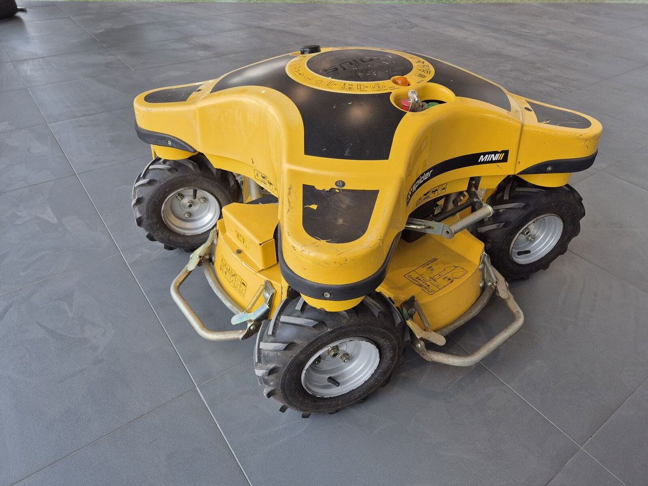 MINI Mini Spider II / 4X4 / NEW Service / Works Great MINI Mini Spider II / 4X4 / NEW Service / Works Great - Garden mower: picture 5 MINI Mini Spider II / 4X4 / NEW Service / Works Great MINI Mini Spider II / 4X4 / NEW Service / Works Great - Garden mower: picture 5
