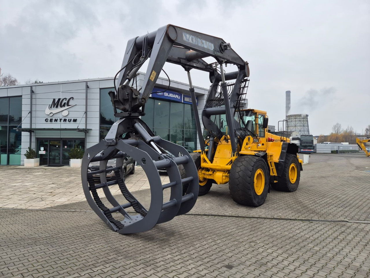 VOLVO L180 E / 4WD / 1 Owner / Wood LOG - Wheel loader: picture 3 VOLVO L180 E / 4WD / 1 Owner / Wood LOG - Wheel loader: picture 3