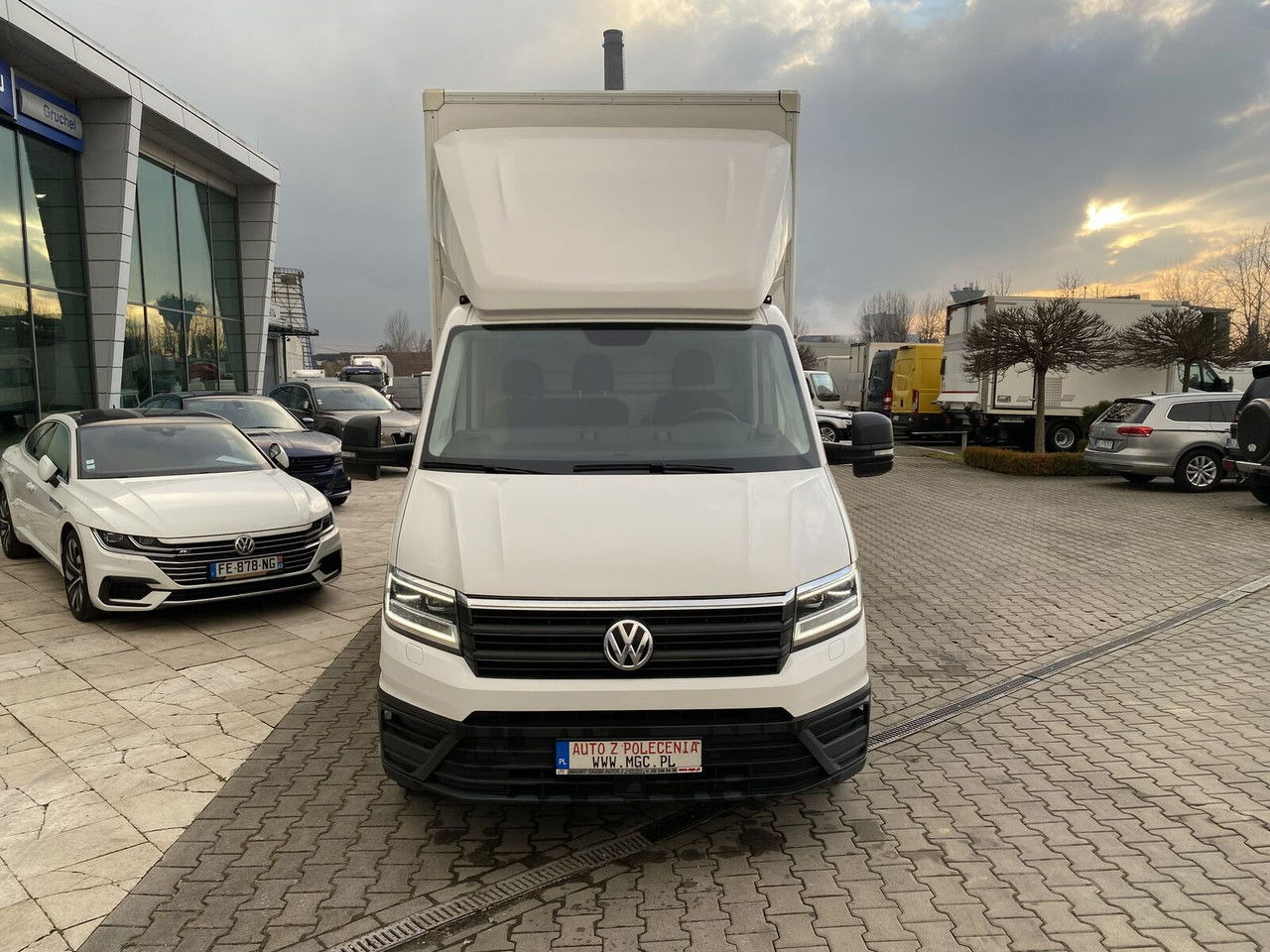 Volkswagen Crafter 2.0 TDI 177HP / High Container / Lift 750KG / Super Cond Volkswagen Crafter 2.0 TDI 177HP / High Container / Lift 750KG / Super Cond - Box van: picture 5 Volkswagen Crafter 2.0 TDI 177HP / High Container / Lift 750KG / Super Cond Volkswagen Crafter 2.0 TDI 177HP / High Container / Lift 750KG / Super Cond - Box van: picture 5