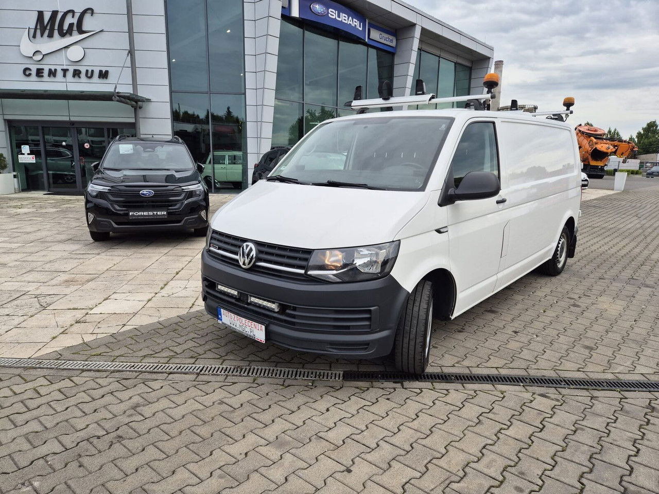 Volkswagen Transporter T6 4Motion / 1 Owner / Webasto / 4X4 / Works Great - Small van: picture 2 Volkswagen Transporter T6 4Motion / 1 Owner / Webasto / 4X4 / Works Great - Small van: picture 2