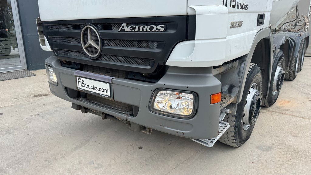 Mercedes-Benz Actros 3236 8x4 beton mixer 9m3 - Concrete mixer truck: picture 2 Mercedes-Benz Actros 3236 8x4 beton mixer 9m3 - Concrete mixer truck: picture 2