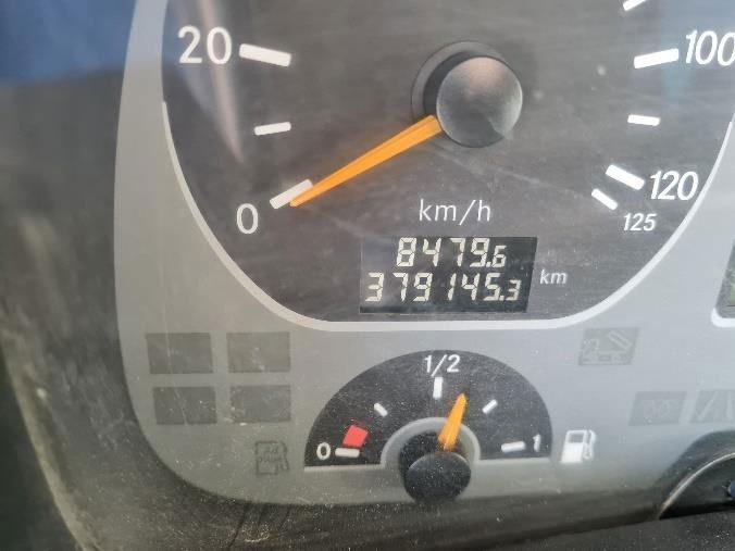 Mercedes-Benz Actros 4144 K 8x4 3 sided tipper - 1st owner - Tipper: picture 3 Mercedes-Benz Actros 4144 K 8x4 3 sided tipper - 1st owner - Tipper: picture 3