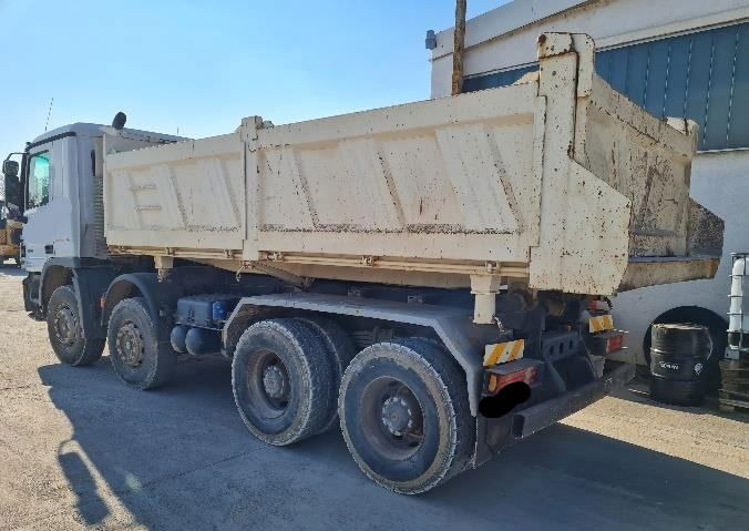 Mercedes-Benz Actros 4144 K 8x4 3 sided tipper - 1st owner - Tipper: picture 5 Mercedes-Benz Actros 4144 K 8x4 3 sided tipper - 1st owner - Tipper: picture 5