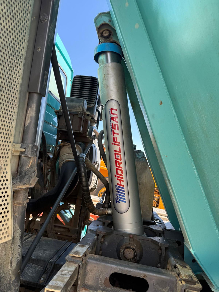 Mercedes-Benz Actros 4448 10x4 mulda tipper - euro 5 - lifting axle - Tipper: picture 5 Mercedes-Benz Actros 4448 10x4 mulda tipper - euro 5 - lifting axle - Tipper: picture 5