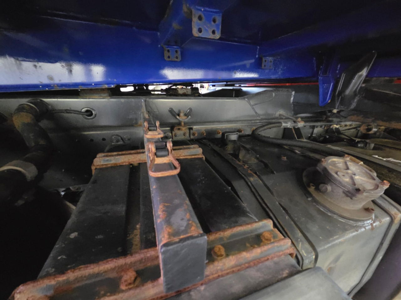 Mercedes-Benz Axor 1829 K 4x2 meiller tipper - crane PK8501 remote - Tipper: picture 3 Mercedes-Benz Axor 1829 K 4x2 meiller tipper - crane PK8501 remote - Tipper: picture 3