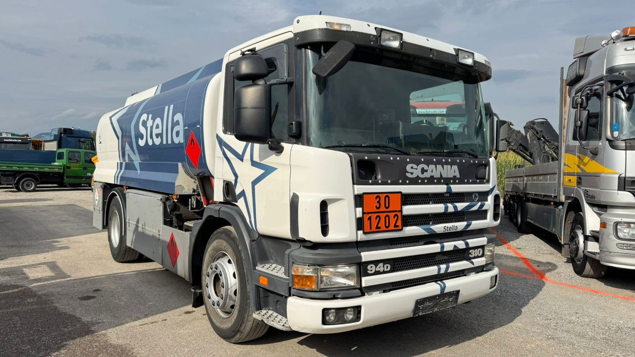 Scania 94D 310 4x2 tank truck - 14.200 liters - Tank truck: picture 3 Scania 94D 310 4x2 tank truck - 14.200 liters - Tank truck: picture 3