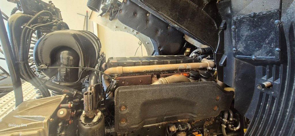 Tractor unit MAN TGX 18.400 4X2 tipp. hydr. - retarder: picture 16 Tractor unit MAN TGX 18.400 4X2 tipp. hydr. - retarder: picture 16