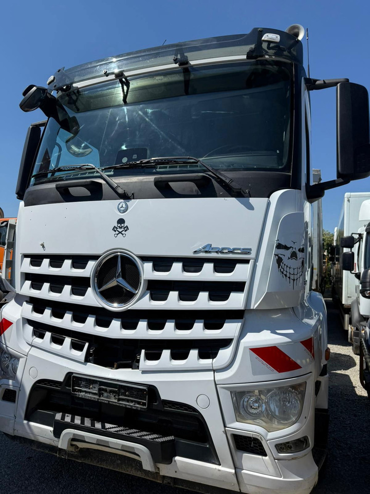 Mercedes-Benz Arocs 1851 LS HAD 4X4 - Euro 6 - retarder - tipper hydraulics - Tractor unit: picture 2 Mercedes-Benz Arocs 1851 LS HAD 4X4 - Euro 6 - retarder - tipper hydraulics - Tractor unit: picture 2