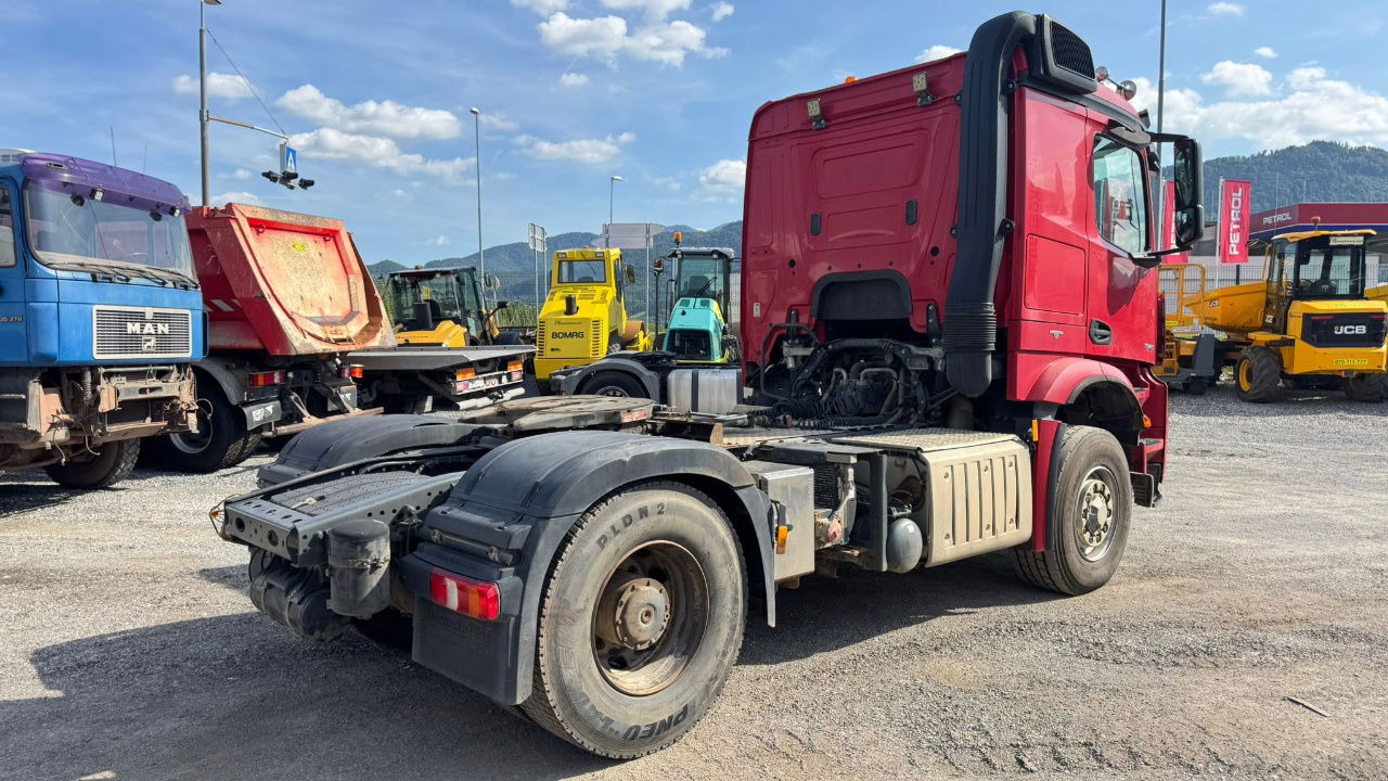 Mercedes-Benz Arocs 1945 HAD 4X4 tractor unit - tipper hydraulics - retarder - Tractor unit: picture 5 Mercedes-Benz Arocs 1945 HAD 4X4 tractor unit - tipper hydraulics - retarder - Tractor unit: picture 5