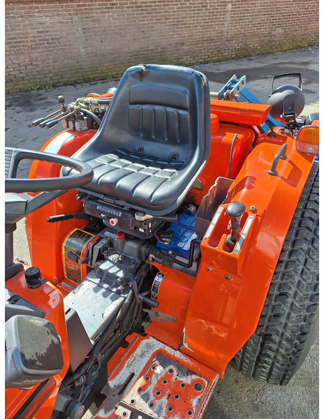 Kubota B2150 - Tow tractor: picture 4 Kubota B2150 - Tow tractor: picture 4
