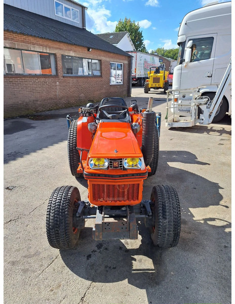 Kubota B2150 - Tow tractor: picture 3 Kubota B2150 - Tow tractor: picture 3