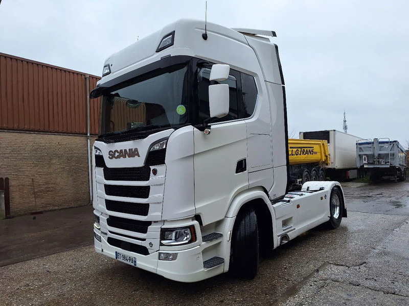 Scania S520 S520 V8 - Tractor unit: picture 1 Scania S520 S520 V8 - Tractor unit: picture 1