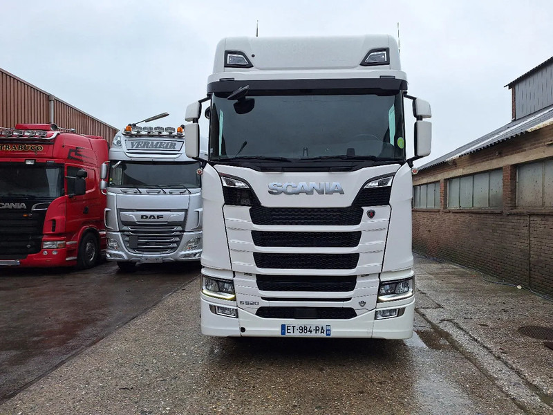 Scania S520 S520 V8 - Tractor unit: picture 2 Scania S520 S520 V8 - Tractor unit: picture 2