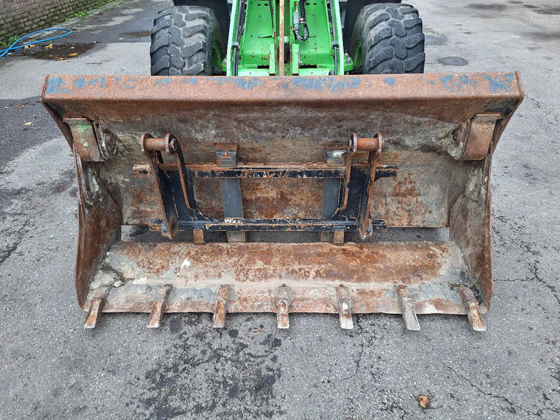 Wheel loader Yanmar V80: picture 13 Wheel loader Yanmar V80: picture 13