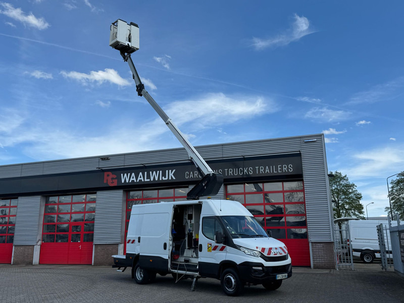 Iveco 70C15H 2 persoonslift, Electric/Hydraulic lift K 42 - Van: picture 4 Iveco 70C15H 2 persoonslift, Electric/Hydraulic lift K 42 - Van: picture 4