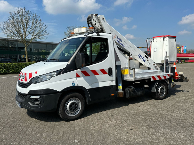 Iveco Daily 35S14 APK 10-07-2026 14 meter, 4x stamped, 413 working hours - Van: picture 4 Iveco Daily 35S14 APK 10-07-2026 14 meter, 4x stamped, 413 working hours - Van: picture 4