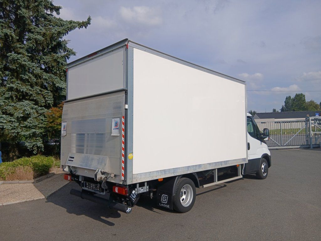 Iveco 35C16 Daily 3,0l - Box van: picture 4 Iveco 35C16 Daily 3,0l - Box van: picture 4