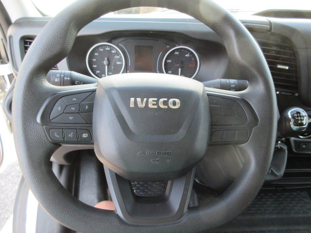 Panel van Iveco Daily 35S16: picture 11 Panel van Iveco Daily 35S16: picture 11