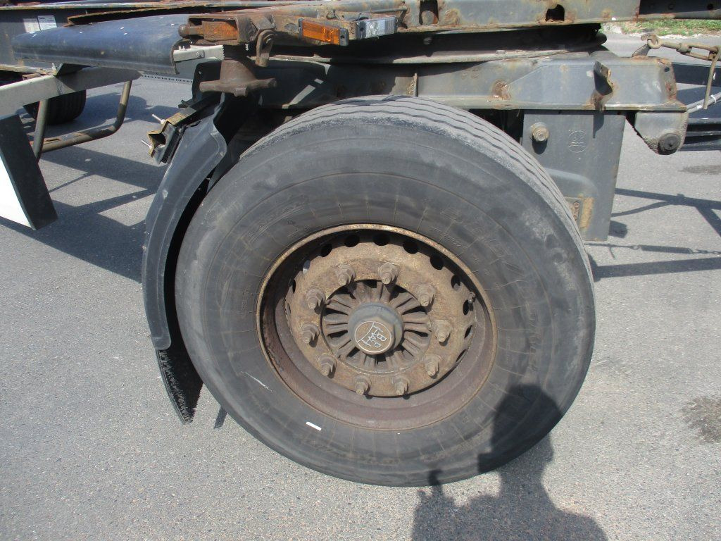 Container transporter/ Swap body trailer Krone BDF: picture 18