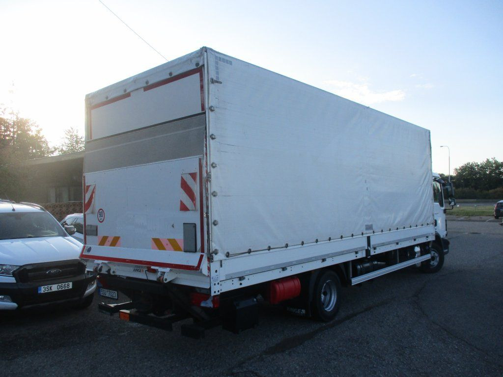MAN TGL 12.220 - Curtainsider truck: picture 3 MAN TGL 12.220 - Curtainsider truck: picture 3