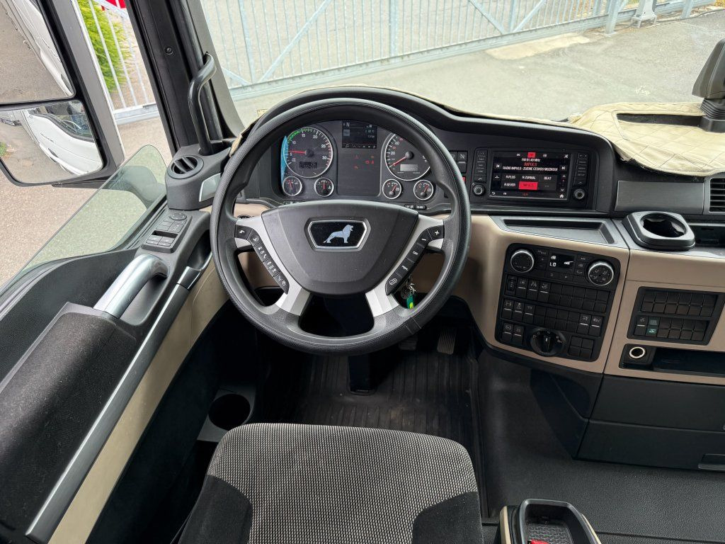 MAN TGX24.510 EURO 6 6x2 + Wecon - Curtainsider truck, Curtainsider trailer: picture 5 MAN TGX24.510 EURO 6 6x2 + Wecon - Curtainsider truck, Curtainsider trailer: picture 5
