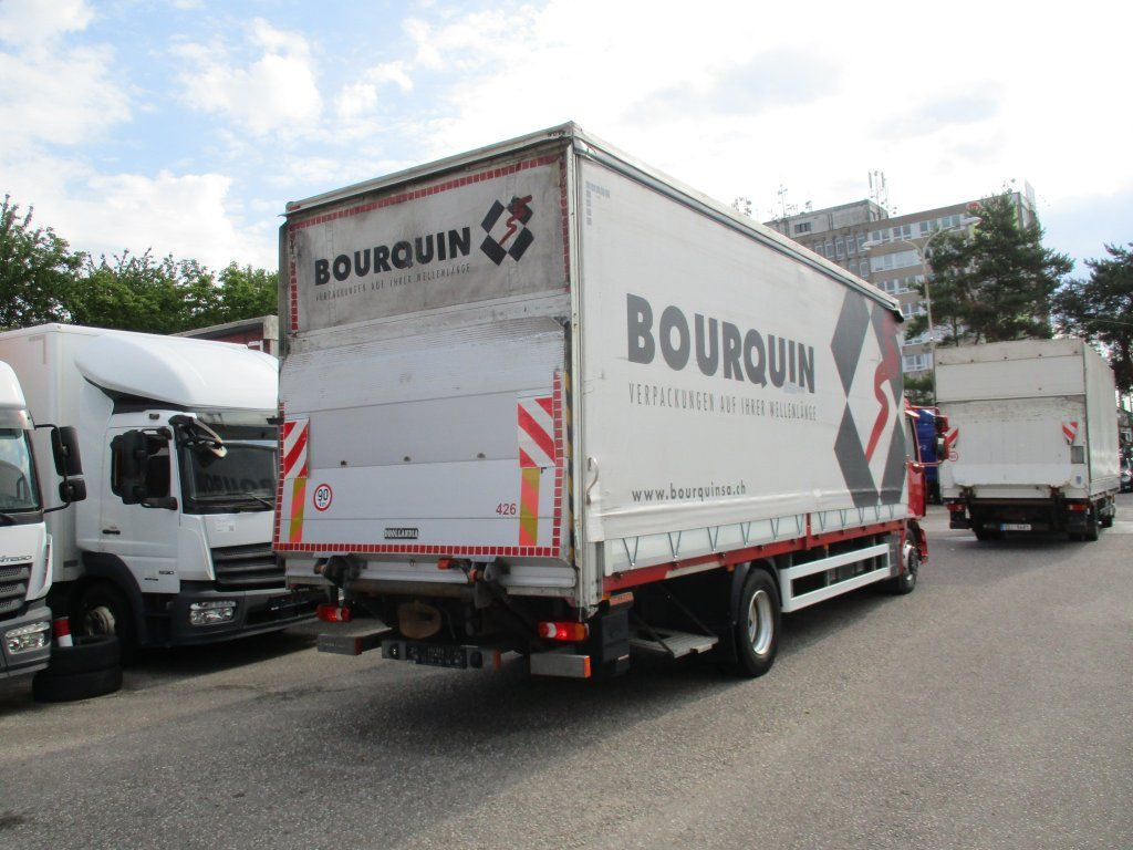Renault D 16 Renault D 16 - Dropside/ Flatbed truck: picture 3 Renault D 16 Renault D 16 - Dropside/ Flatbed truck: picture 3