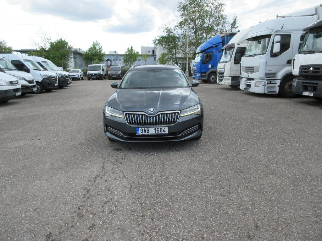 Skoda 2.0 Tdi Style - Estate car: picture 2 Skoda 2.0 Tdi Style - Estate car: picture 2