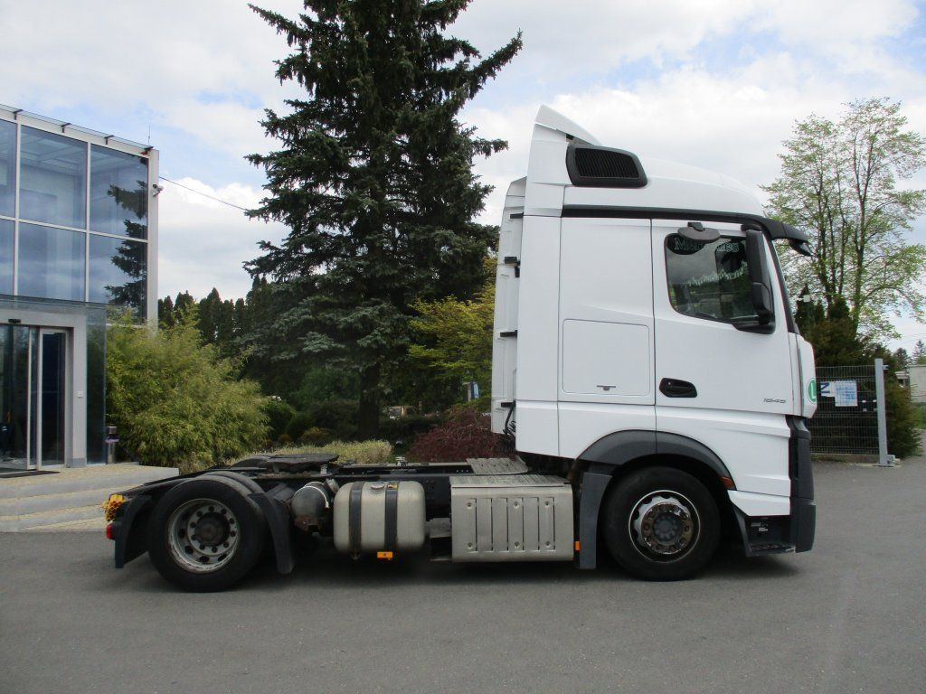 Mercedes-Benz 1845 Actros EURO 6 MEGA/lowdeck - Tractor unit: picture 4 Mercedes-Benz 1845 Actros EURO 6 MEGA/lowdeck - Tractor unit: picture 4
